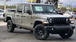 2021-Jeep®-Gladiator-California-Edition.-Tuttle-Click-CDJR-1.jpg