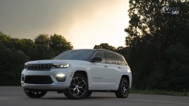 2022 Jeep® Grand Cherokee Summit 4xe. (Jeep) (1).jpg