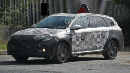 CAUGHT: 2022 Fiat Tipo Cross Station Wagon On Public Roads!