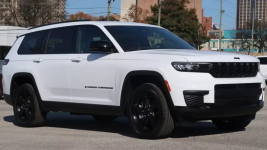 Another Dark Themed Package Is Coming For The 2022 Jeep® Grand Cherokee L!