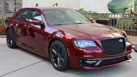 FIRST LOOK: 392 HEMI-Powered 2023 Chrysler 300C Limited Edition!