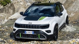 Jeep® Unveils Its Off-Road-Oriented Avenger 4xe For Europe