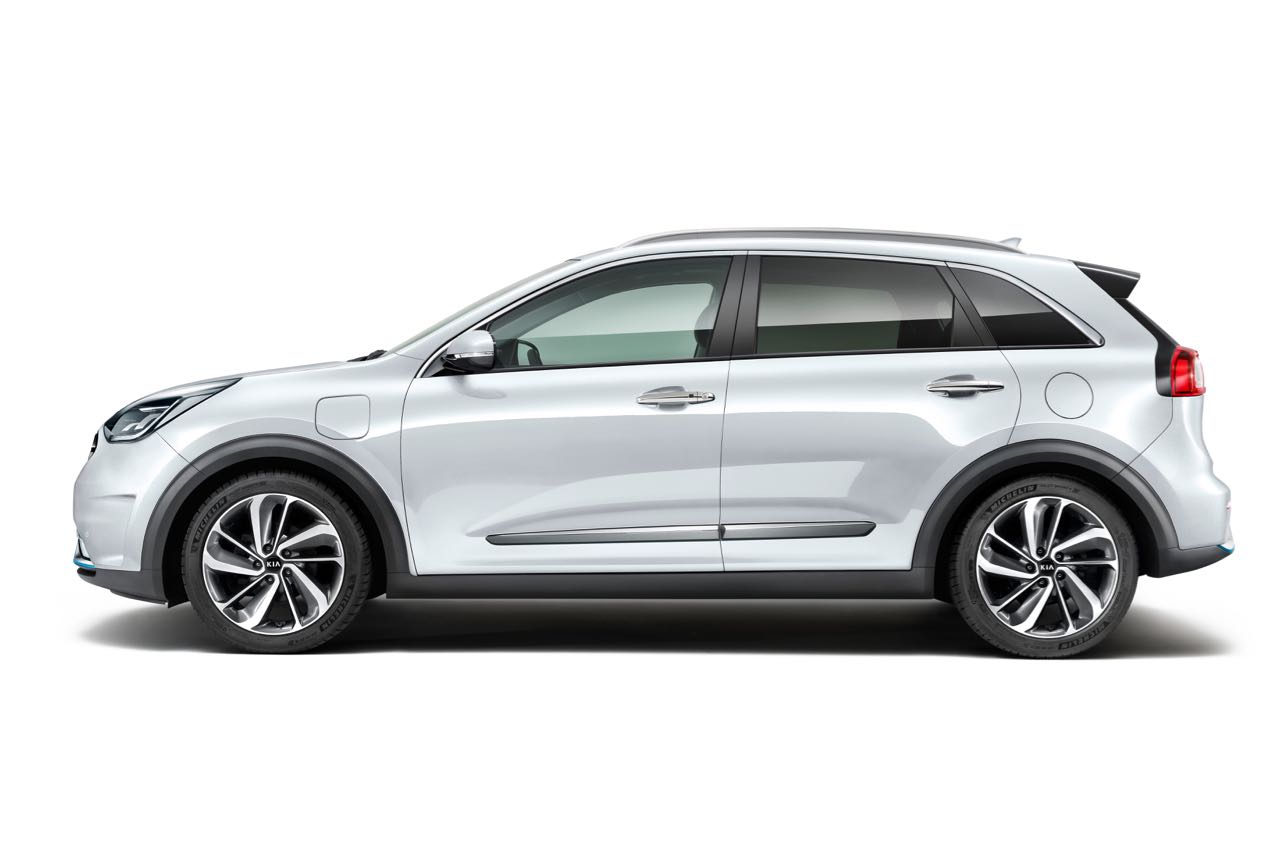 Kia-Niro-PHEV-2018-1.jpg