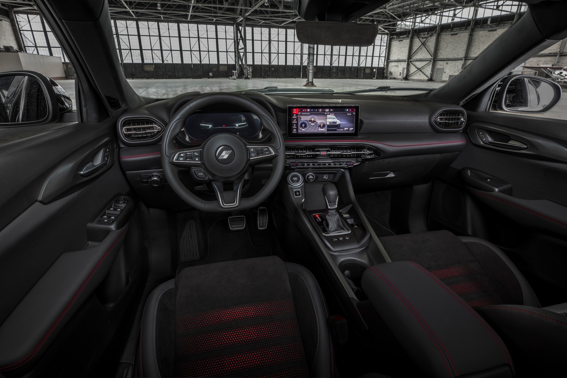 2023-Dodge-Hornet-21.jpg
