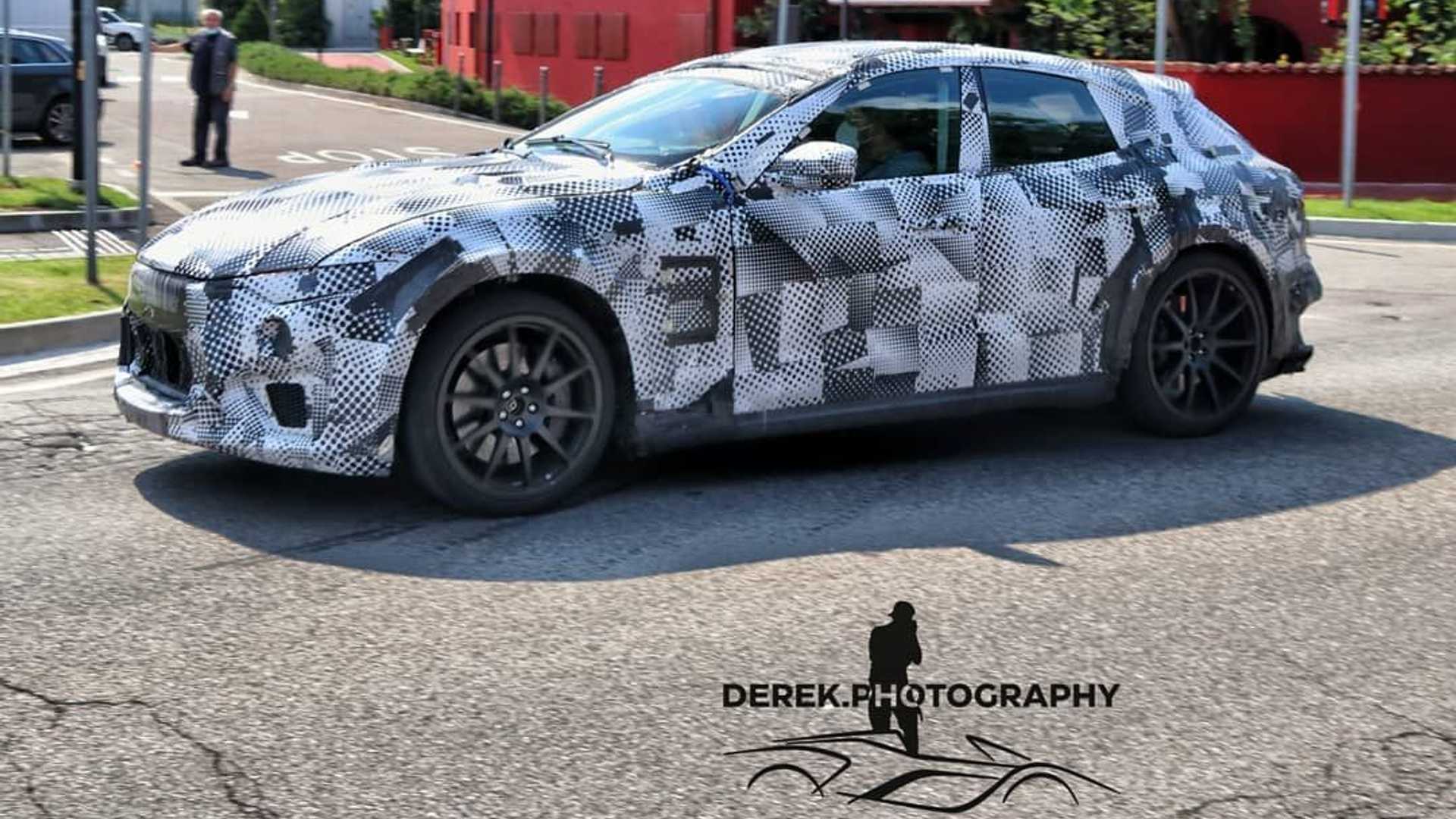 www.motor1.com