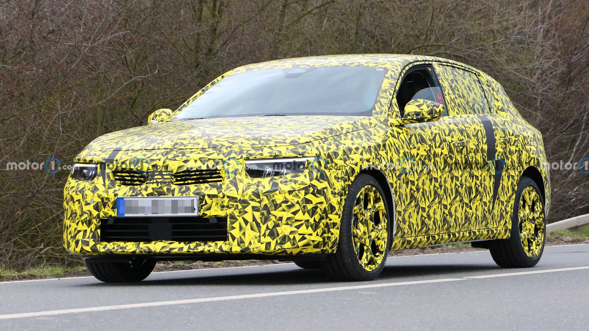 2022-opel-astra-spy-shot.jpg