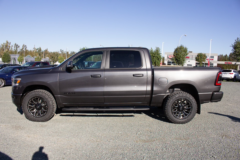 Quick Drive: Canadian 2019 Ram 1500 Sport with 2-Inch Mopar Lift