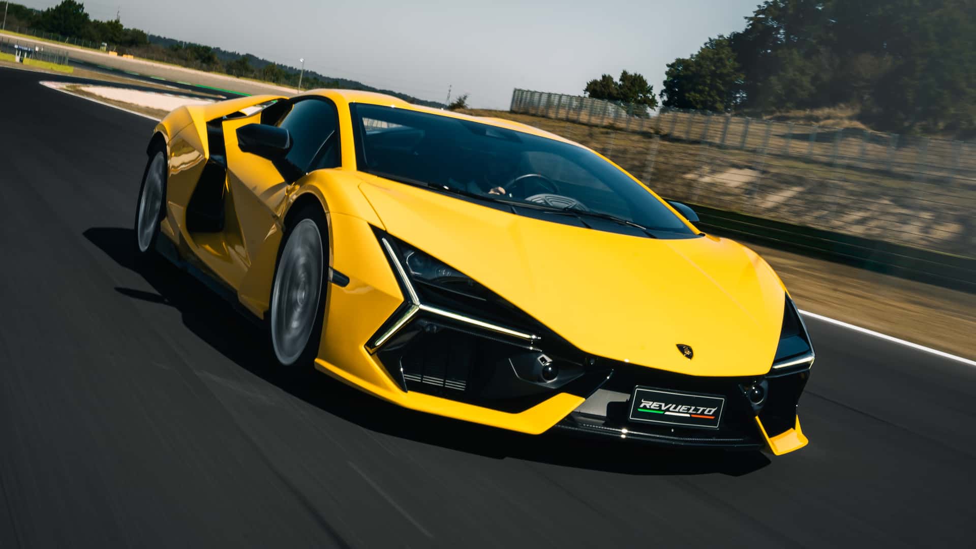 2024-lamborghini-revuelto-exterior.jpg