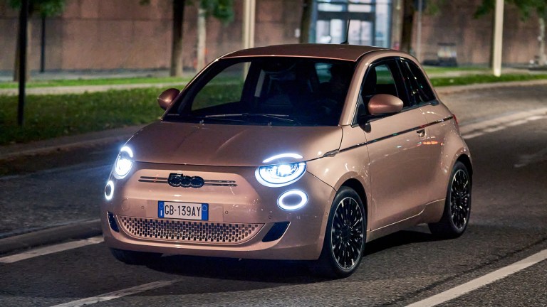 2021-Fiat-500-31-la-Prima-Opening-Edition.-FIAT-12.jpg