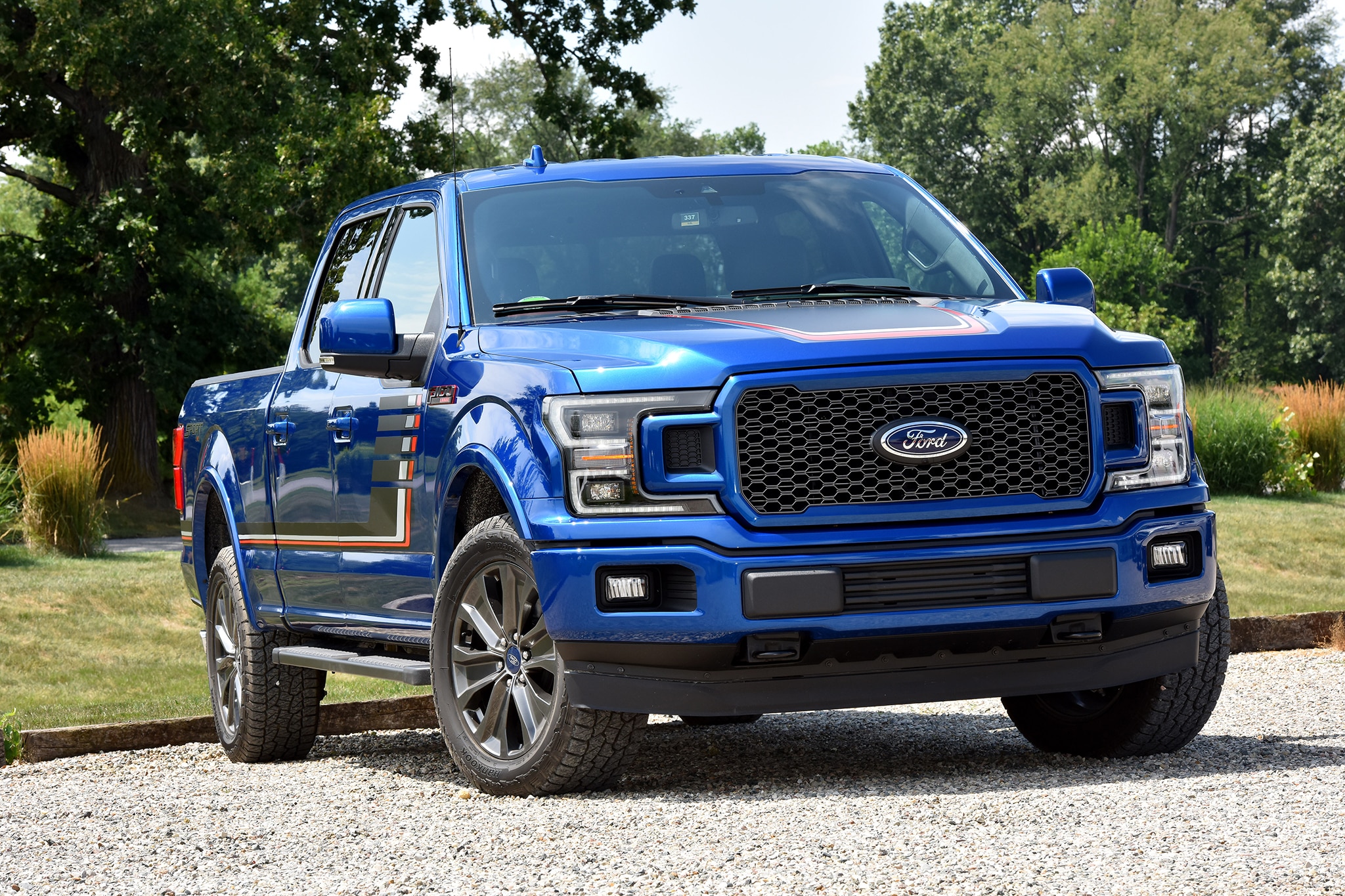 2018-Ford-F-150-front-view-05.jpg