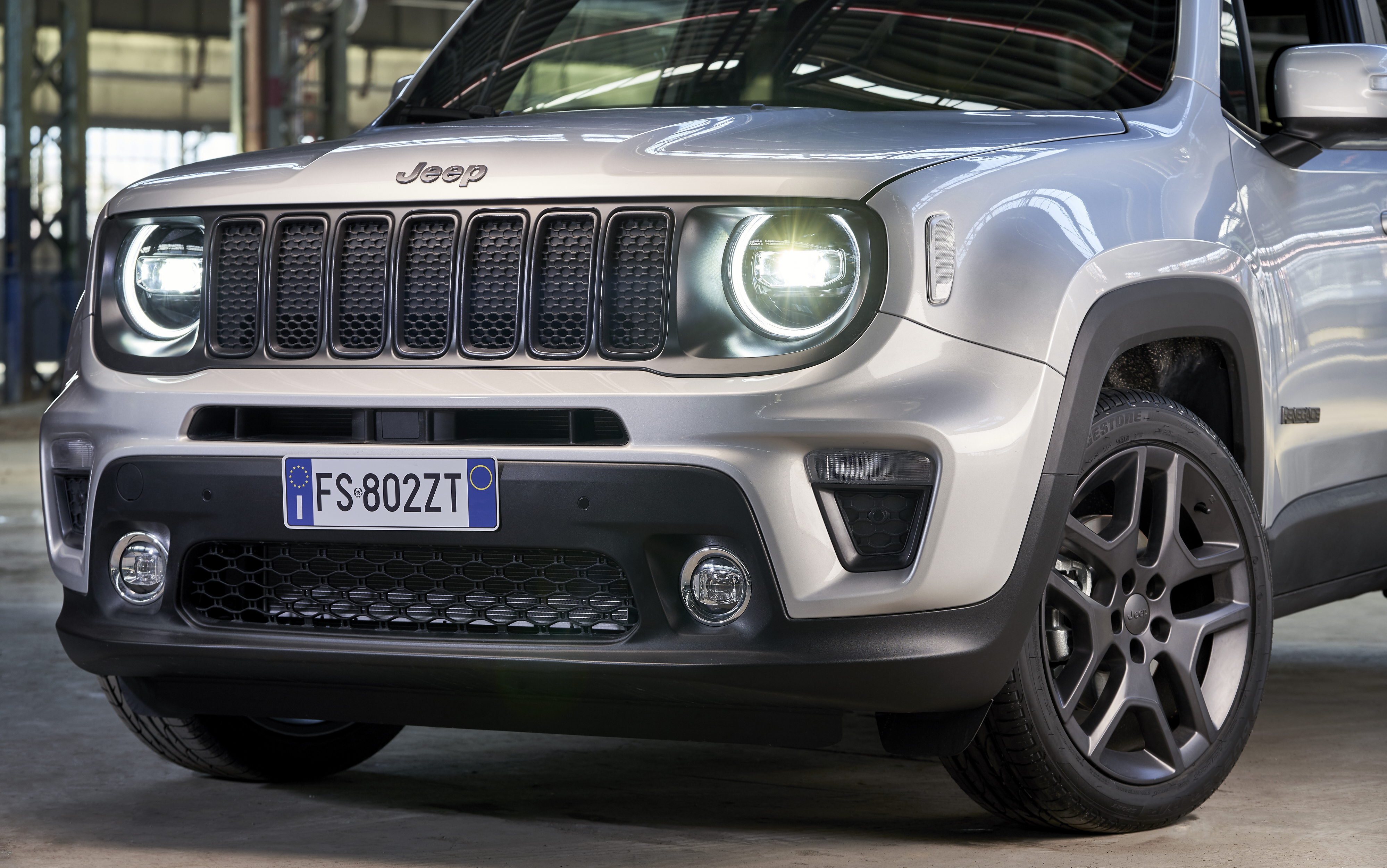 2019 Jeep Renegade gets a new face and a new turbo engine - CNET