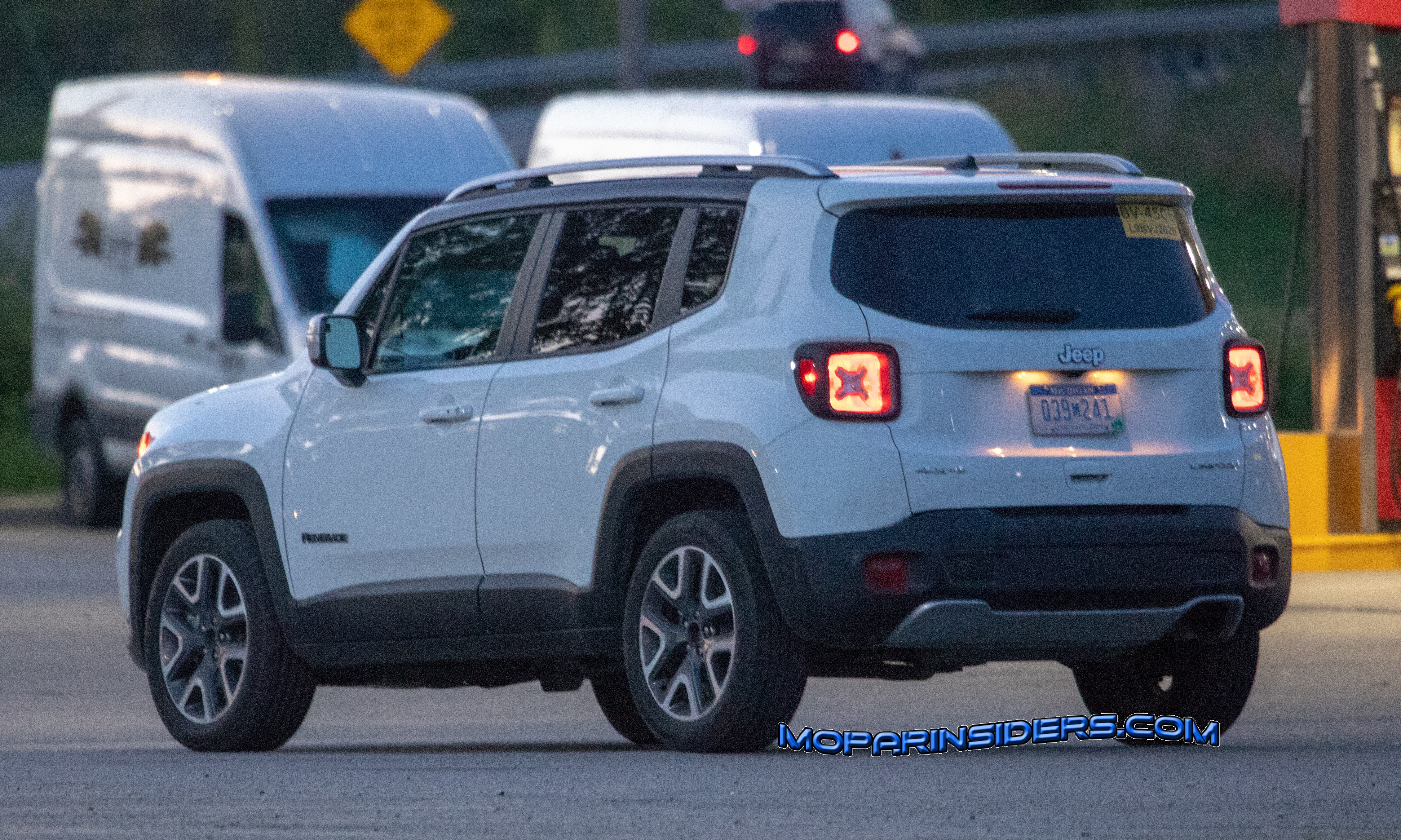 2019-Jeep-Renegade-Limited-No-Camo-8.jpg