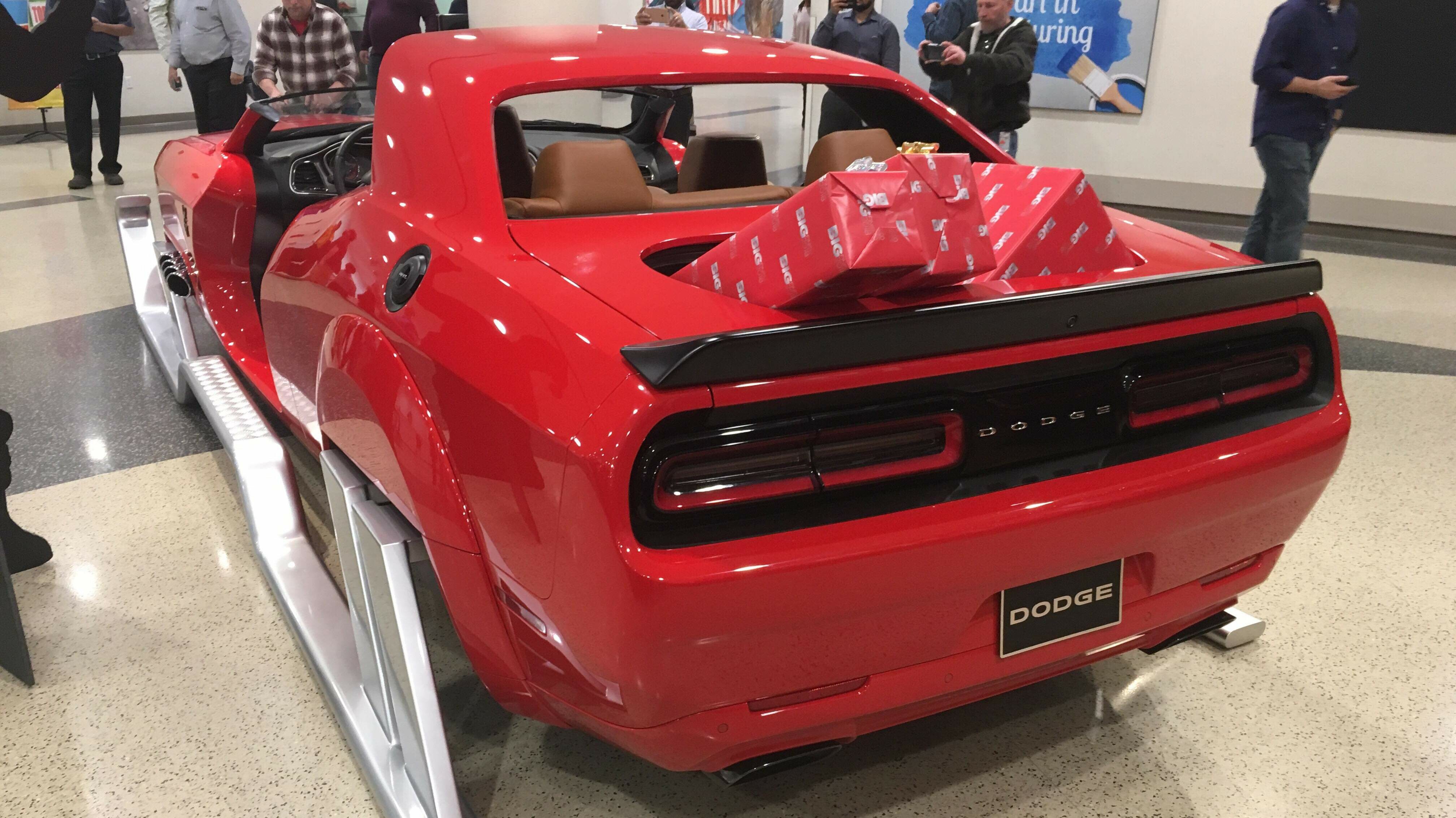 2019 Dodge Challenger SRT HELLCAT "Redeye Express". (MoparInsiders).