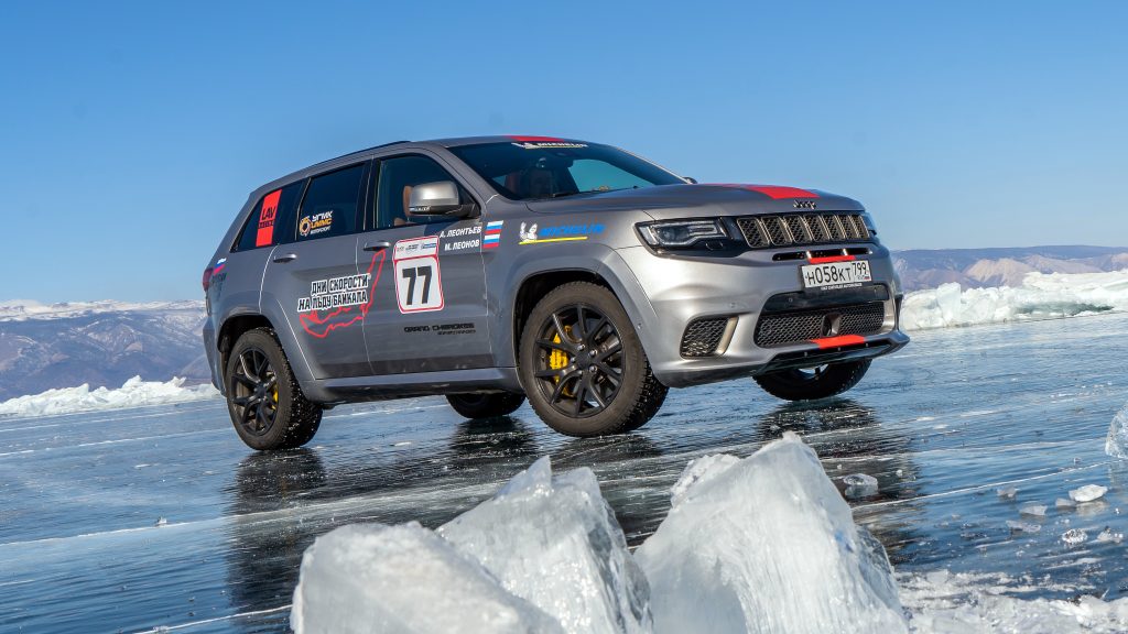 Jeep® Grand Cherokee Trackhawk Sets New Speed Record On Ice