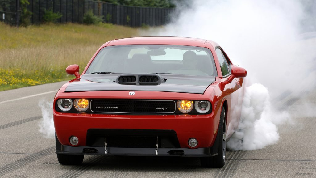 Dodge challenger srt 10