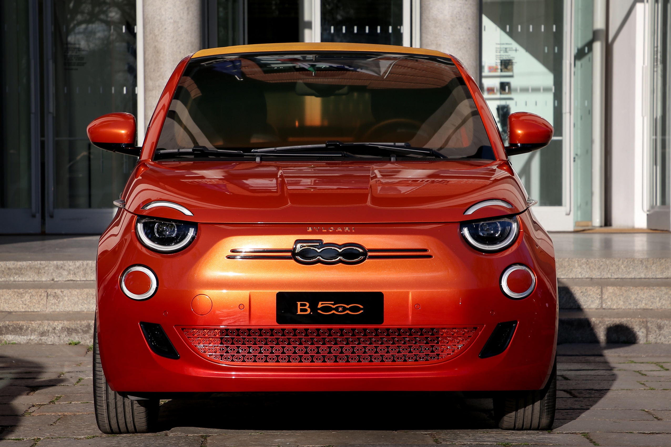 fiat unveils the new 500 3+1 — the all-electric iconic car now features an  extra door