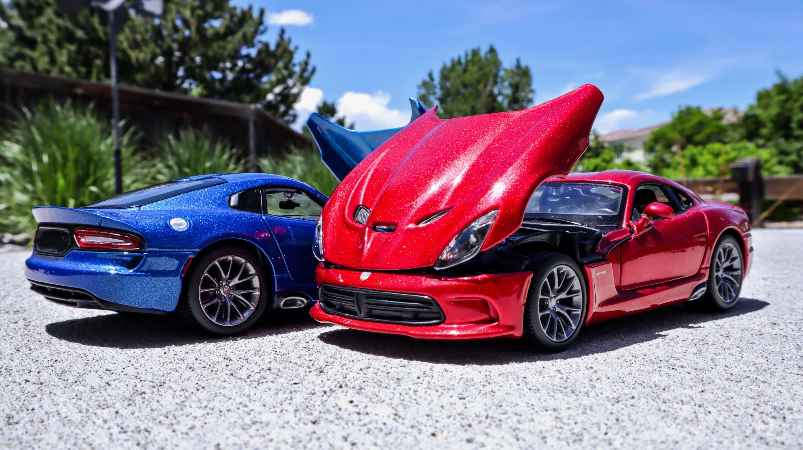 Collectibles: How To Fix The Maisto SRT Viper Diecast Hood Stiffness