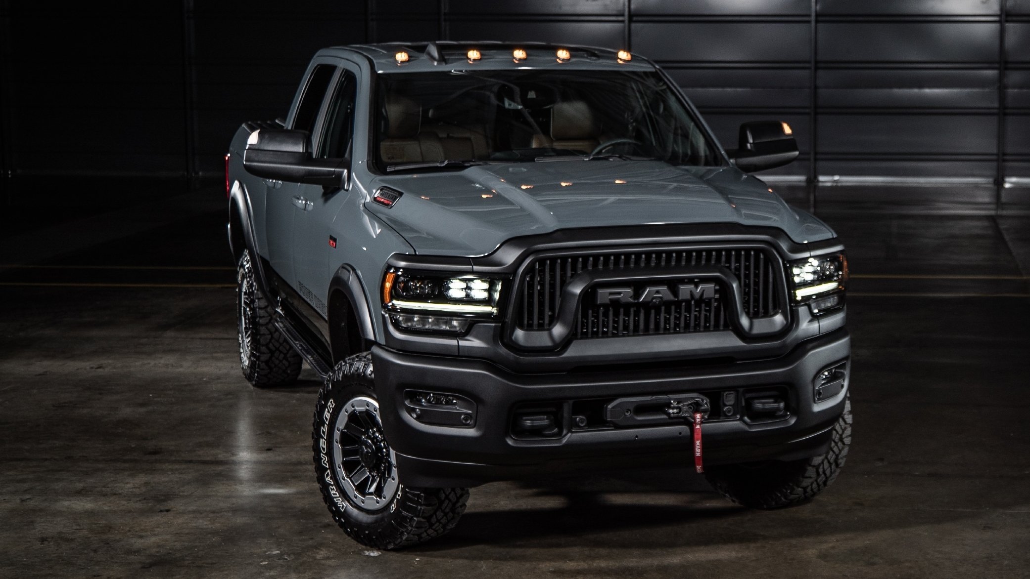 2021 ram 2500 amp steps