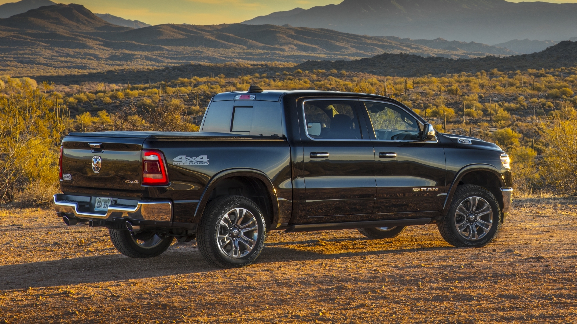 2021 Ram 1500 Limited Longhorn Crew Cab 4x4 Off-Road. (Ram).