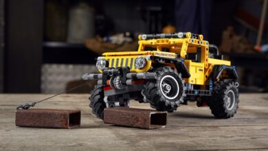 The Jeep® Wrangler Rubicon LEGO® Technic™. (Jeep).