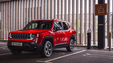 2020 Jeep® Renegade Trailhawk 4xe. (Jeep).