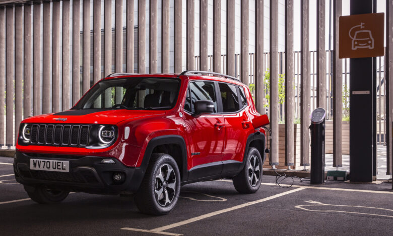 2020 Jeep® Renegade Trailhawk 4xe. (Jeep).