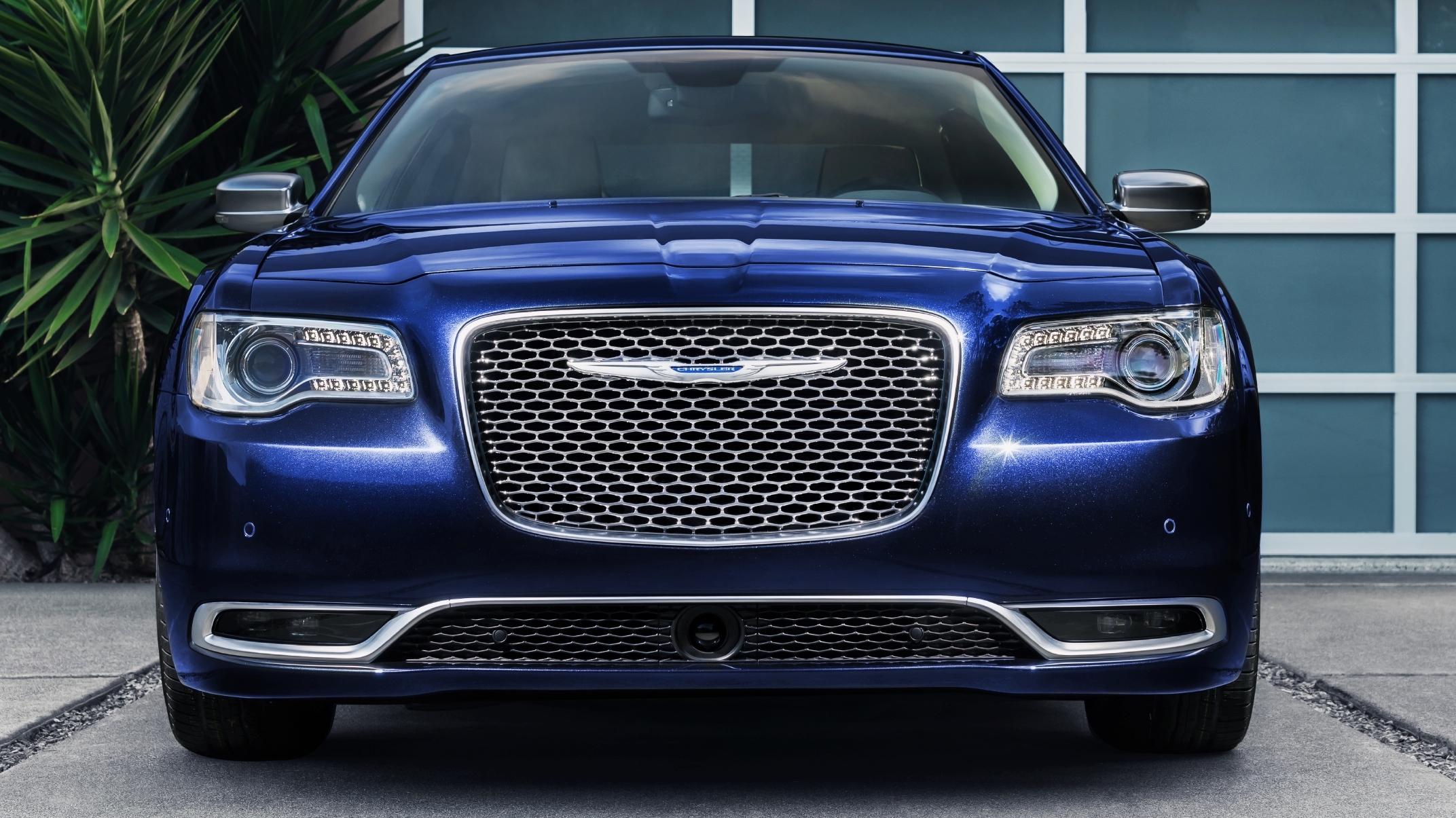 Chrysler 300C Hemi 、M5、3シリーズ End of an Era: The Final Hemi