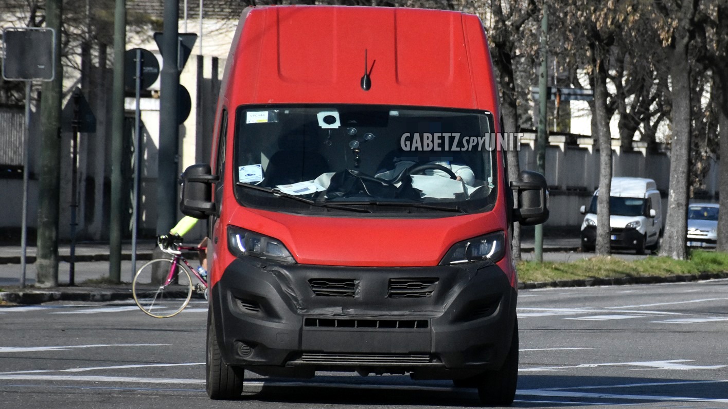 CAUGHT: 2022 Fiat Ducato Commercial Van With New Interior: - MoparInsiders