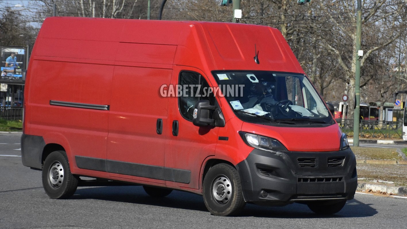 CAUGHT: 2022 Fiat Ducato Commercial Van With New Interior: - MoparInsiders