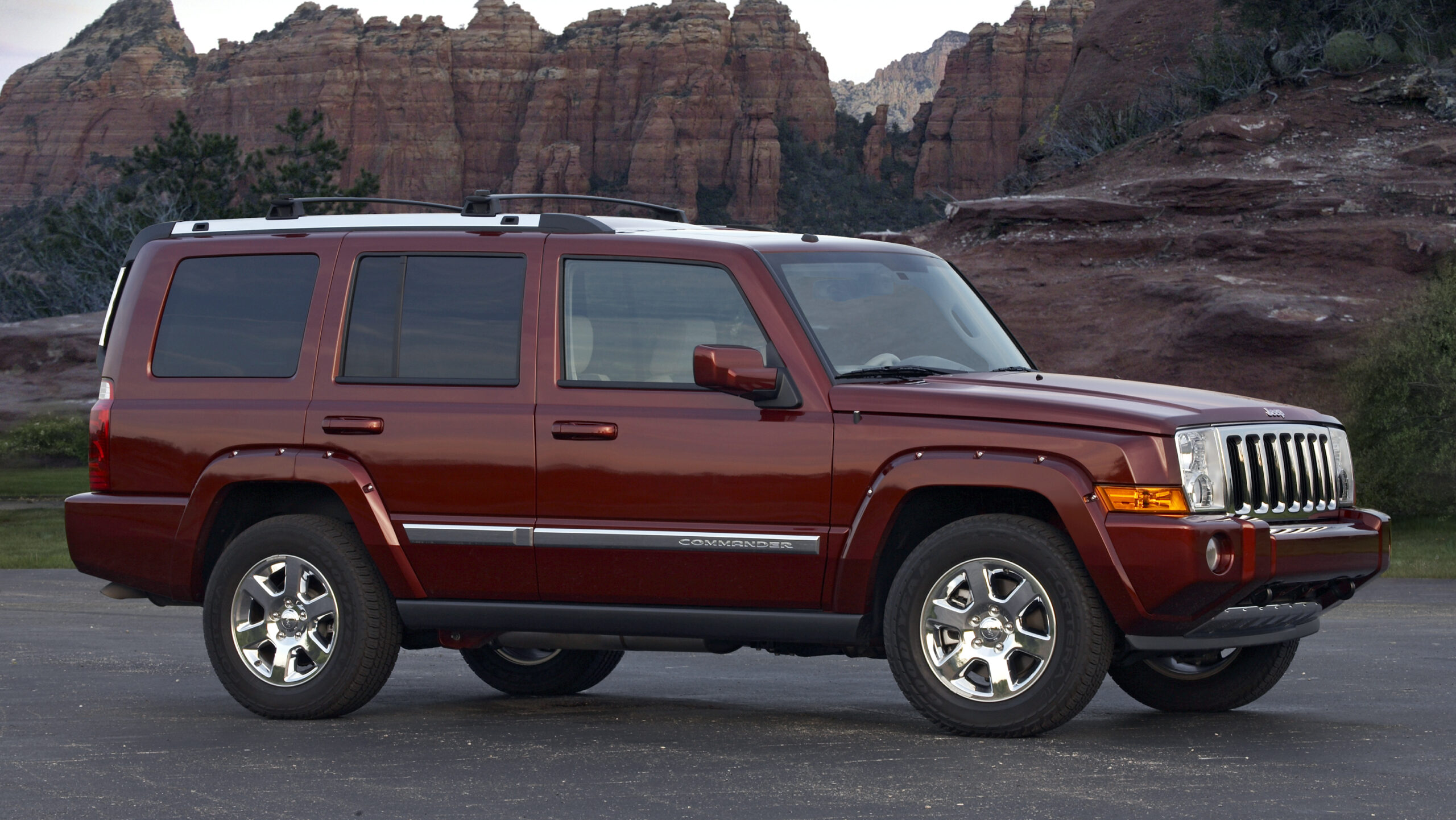 2008 Jeep® Commander Overland 4x4. (Jeep).