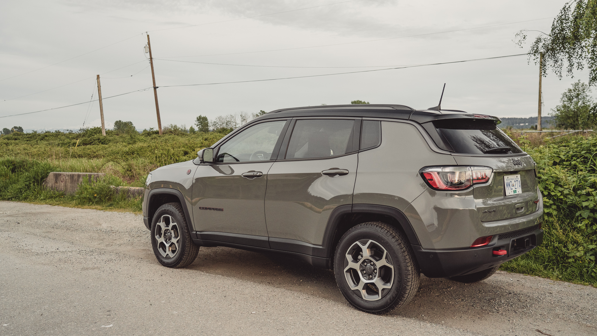 2022 Jeep Compass rear side view