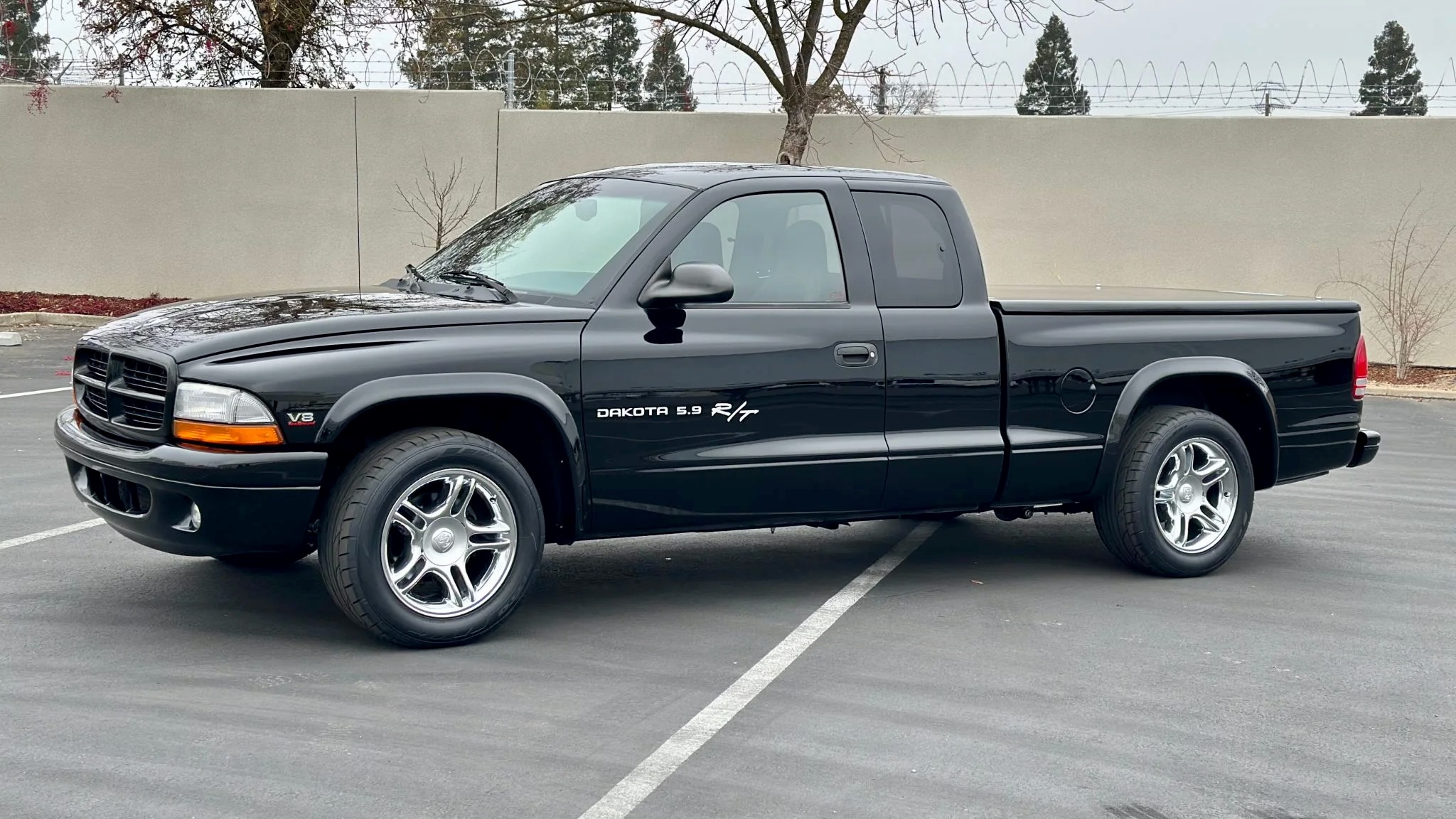 This 2000 Dodge Dakota 59 Rt Club Cab Went For 30k At Auction