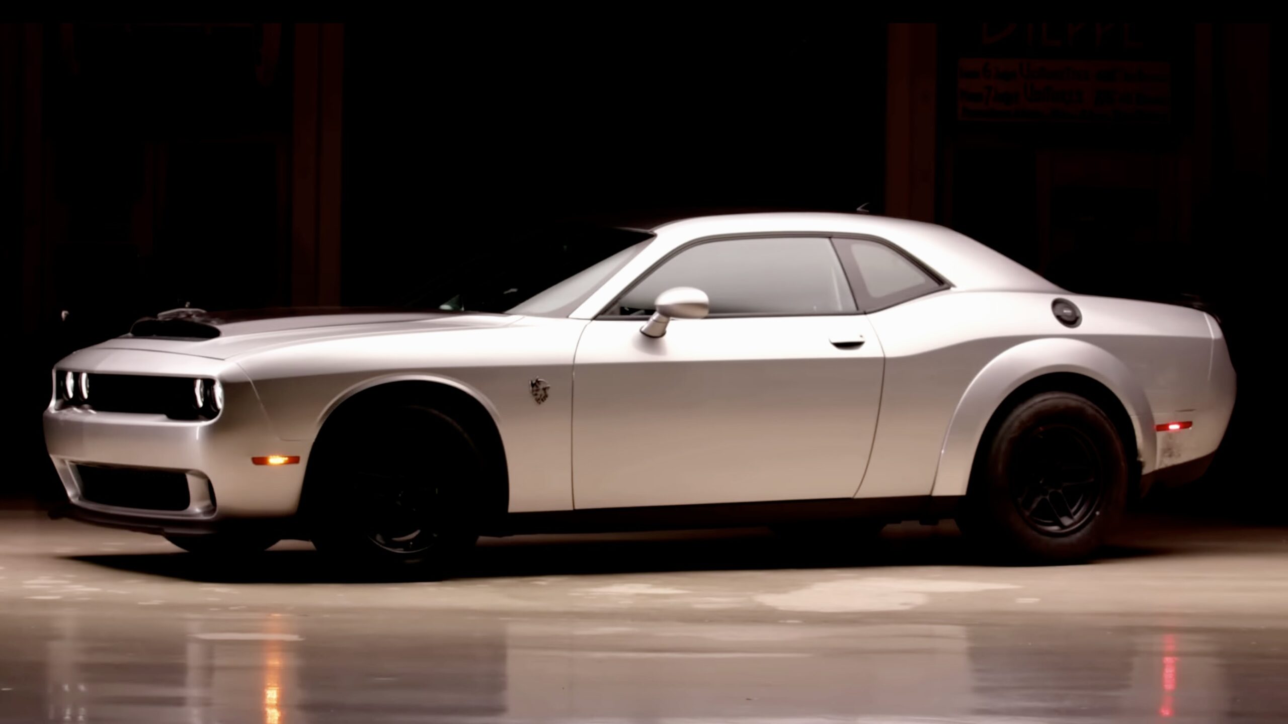 Djely Makan – Lonan Tcheni Jay Leno Drives The 2023 Dodge Challenger SRT Demon 170 -