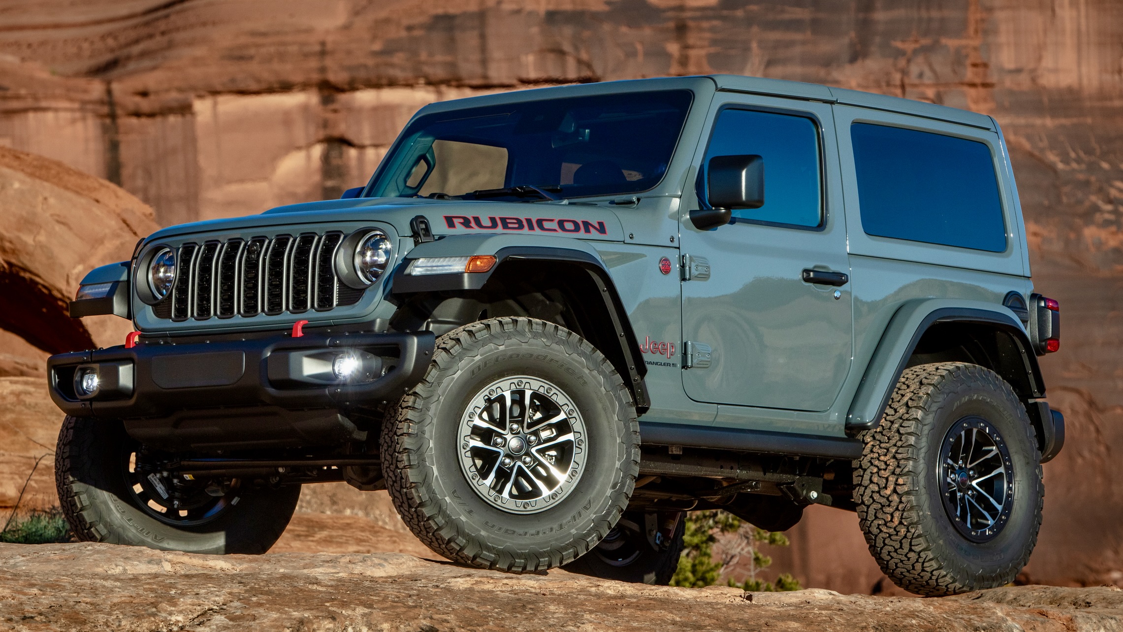 2026 Jeep® Wrangler Rubicon with Xtreme 35 Tire Package. (Jeep).